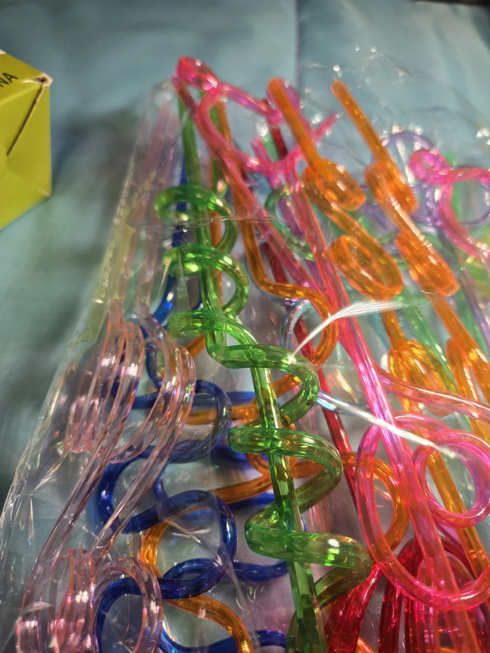 24 Pcs Silly Crazy Straws for Kids Reusable Plastic Loop Curly Crazy Drinking St